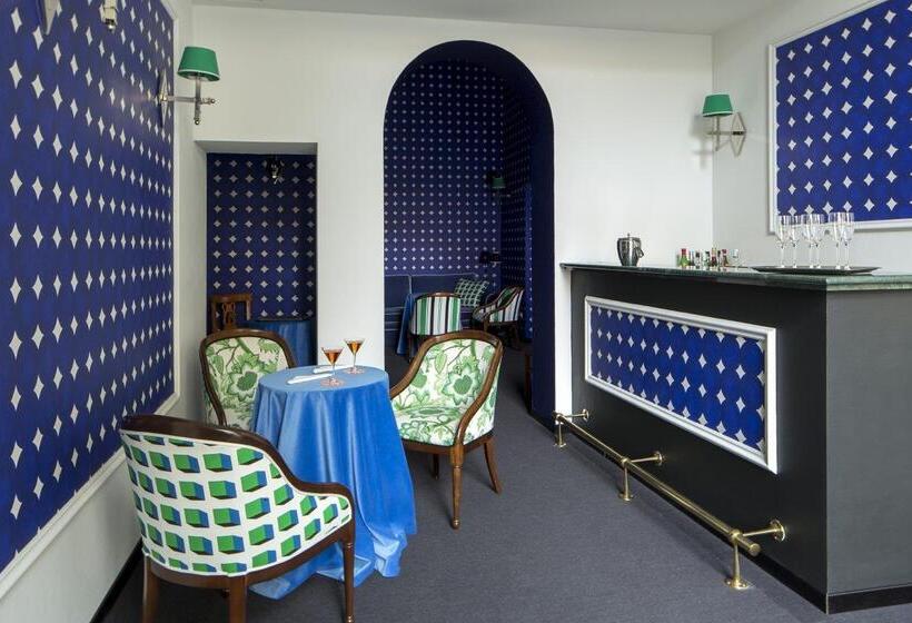 هتل Room Mate Luca