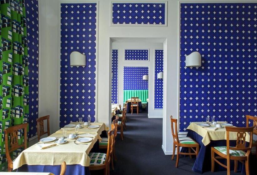 هتل Room Mate Luca