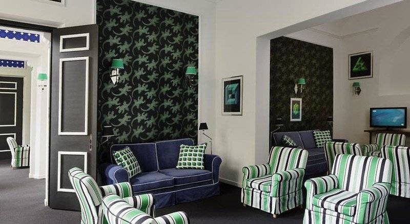 هتل Room Mate Luca