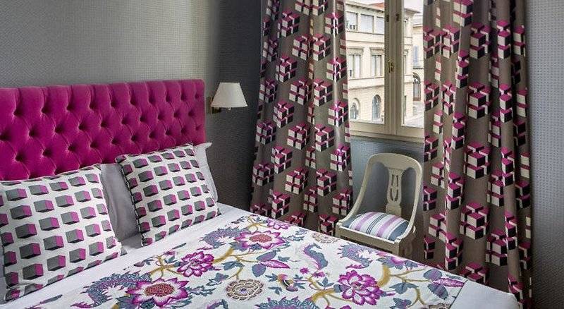 هتل Room Mate Luca