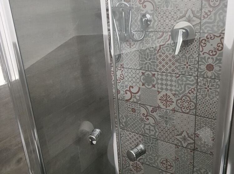 هتل Rubino Guest House