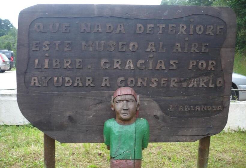 فندق ريفى Aldea Del Trasgu