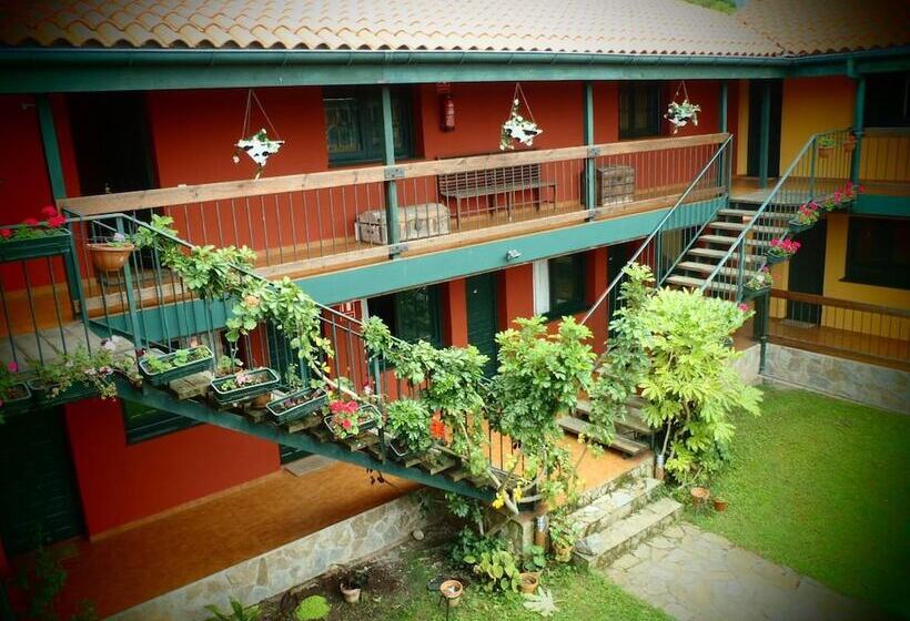 فندق ريفى Aldea Del Trasgu