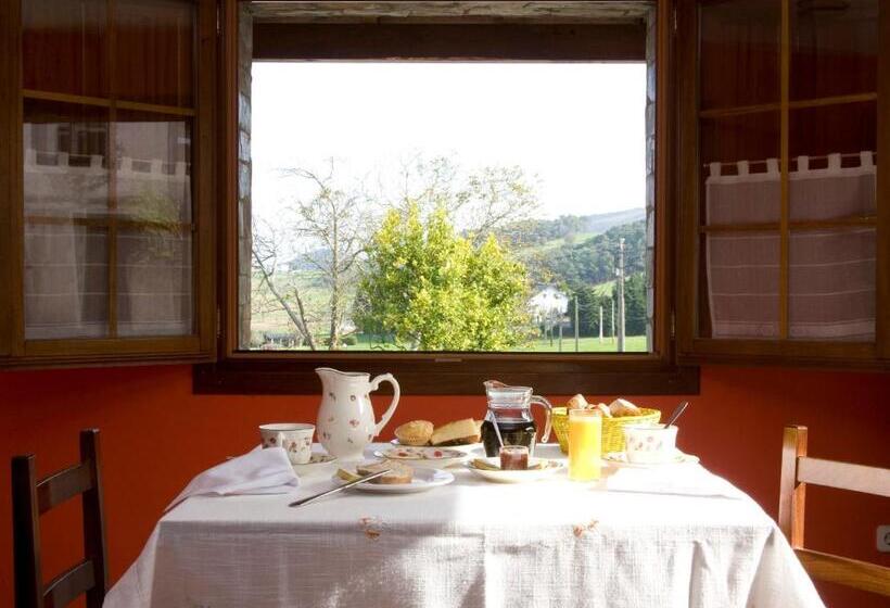 هتل Turismo Rural Suquin