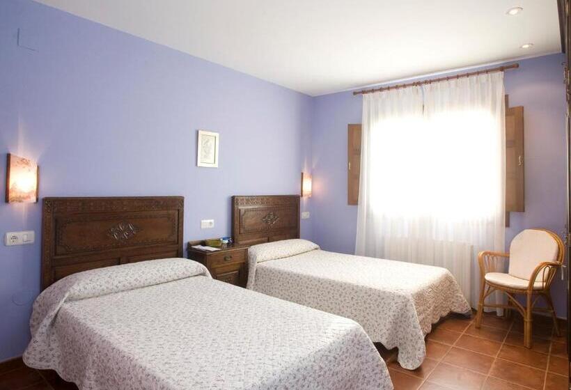 هتل Turismo Rural Suquin