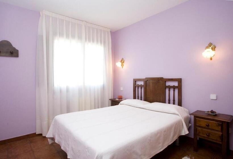 هتل Turismo Rural Suquin