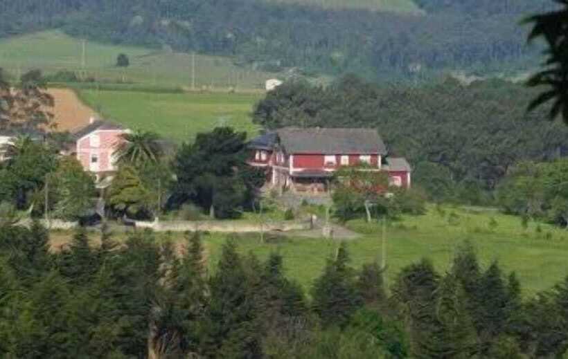 هتل Turismo Rural Suquin