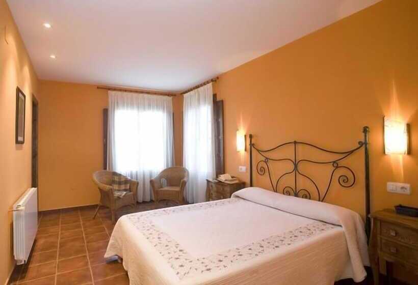 هتل Turismo Rural Suquin