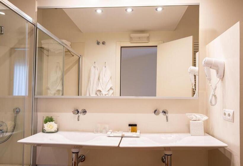 교외 호텔 Tancat De Codorniu