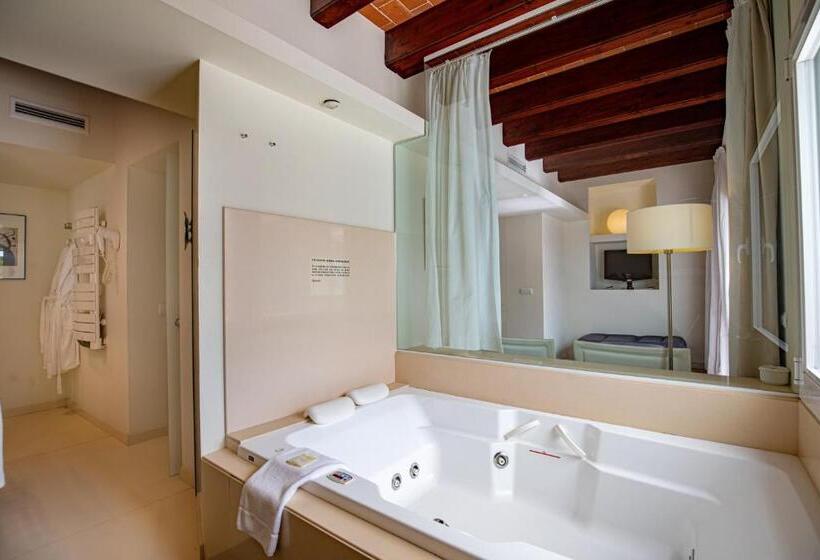 교외 호텔 Tancat De Codorniu