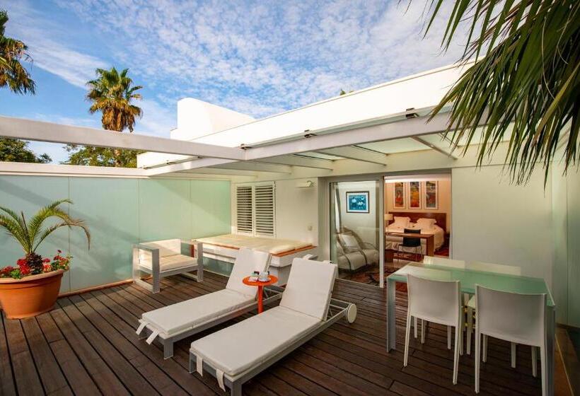 교외 호텔 Tancat De Codorniu