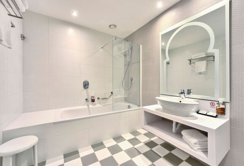 Db San Antonio Hotel + Spa All Inclusive