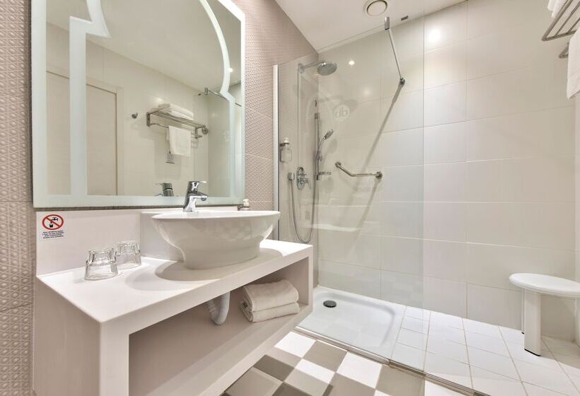 Db San Antonio Hotel + Spa All Inclusive