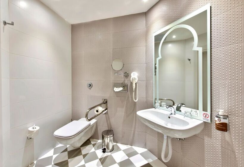 Db San Antonio Hotel + Spa All Inclusive