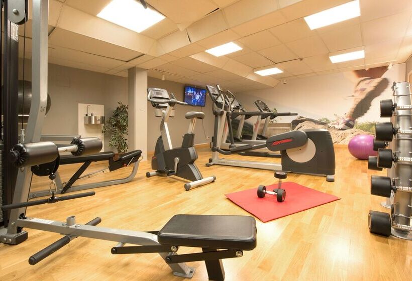 בית מלון כפרי Scandic Sundsvall City