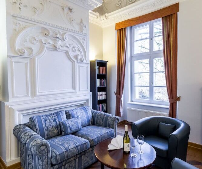 Hotel Schloss Neustadt  Glewe