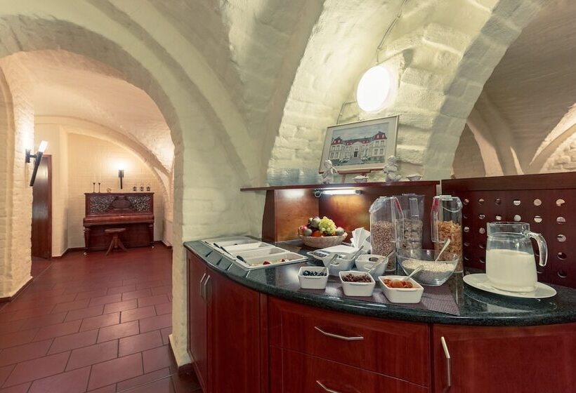 Hotel Schloss Neustadt  Glewe