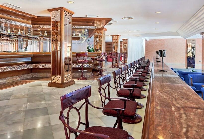 酒店 Serrano Palace