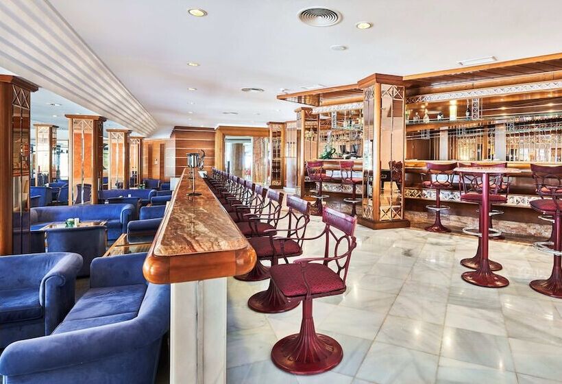 酒店 Serrano Palace