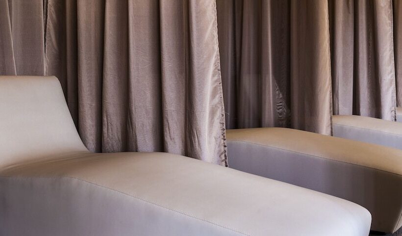 酒店 Serrano Palace