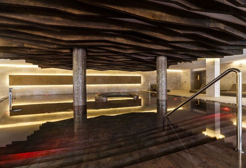 酒店 Serrano Palace