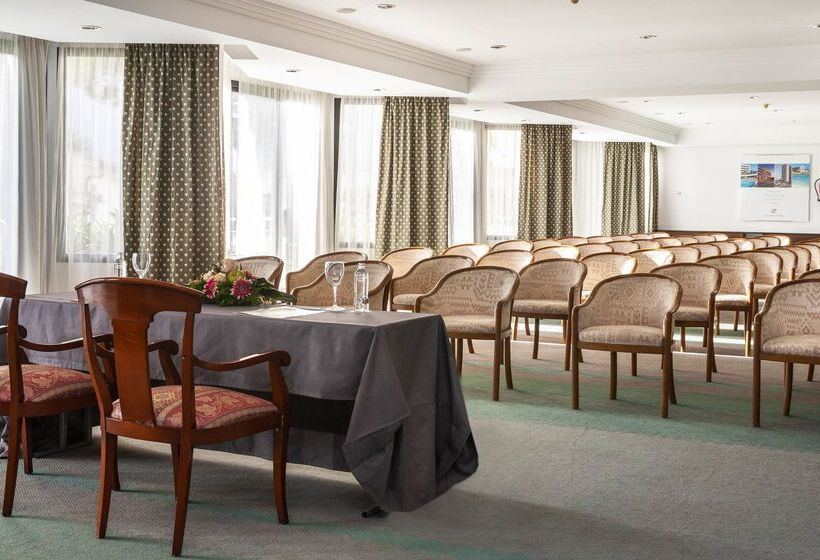 酒店 Serrano Palace