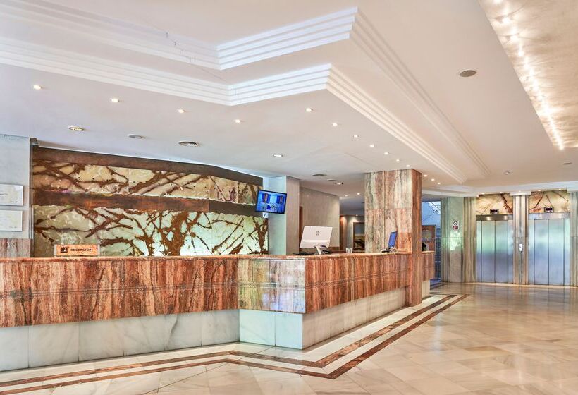 酒店 Serrano Palace