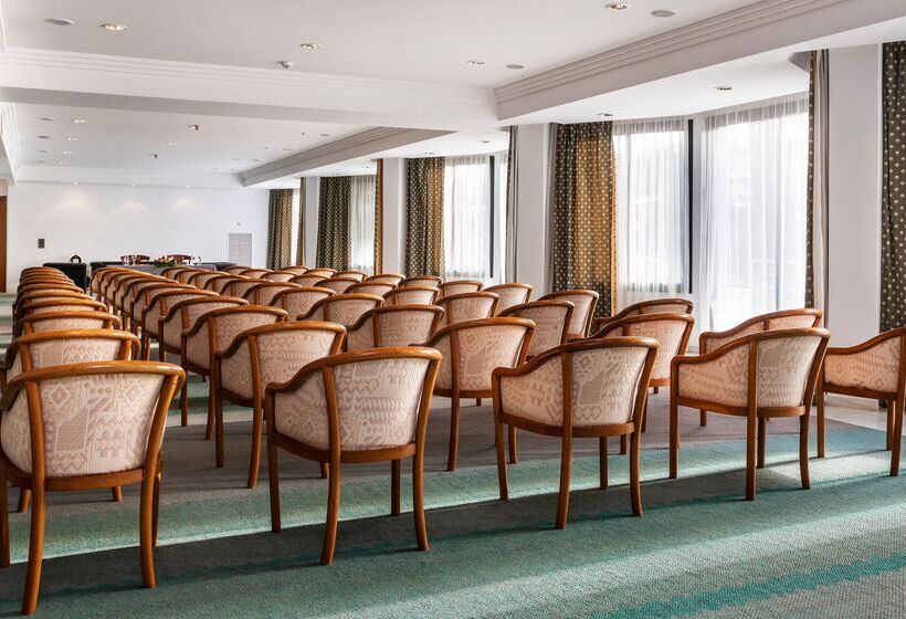 酒店 Serrano Palace