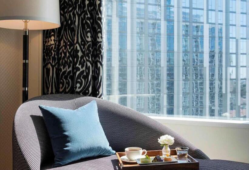 هتل Sofitel Chicago Magnificent Mile