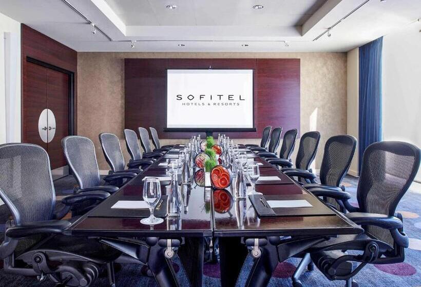 هتل Sofitel Chicago Magnificent Mile