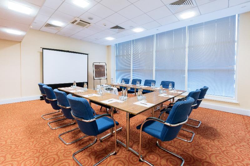 Отель Sofitel London Gatwick