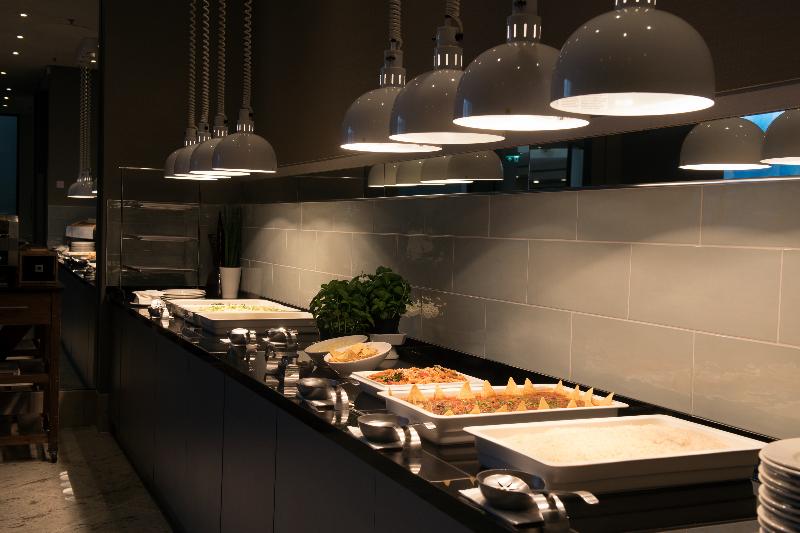 Отель Sofitel London Gatwick