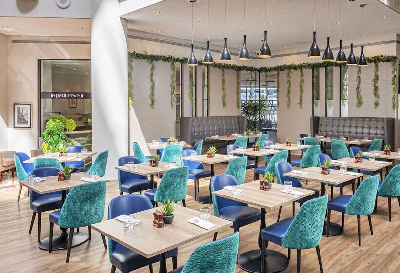 Отель Sofitel London Gatwick