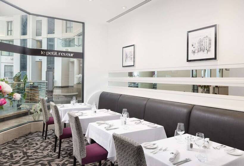 Отель Sofitel London Gatwick