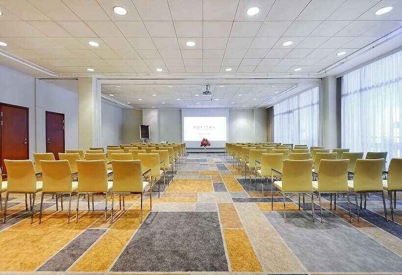 ホテル Sofitel Warsaw Victoria