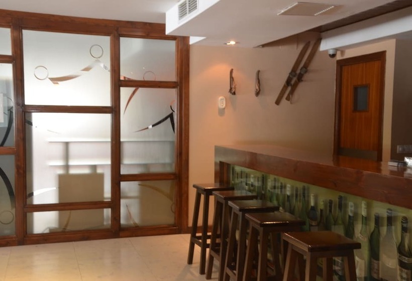 هتل Spa Acevi Val D’aran