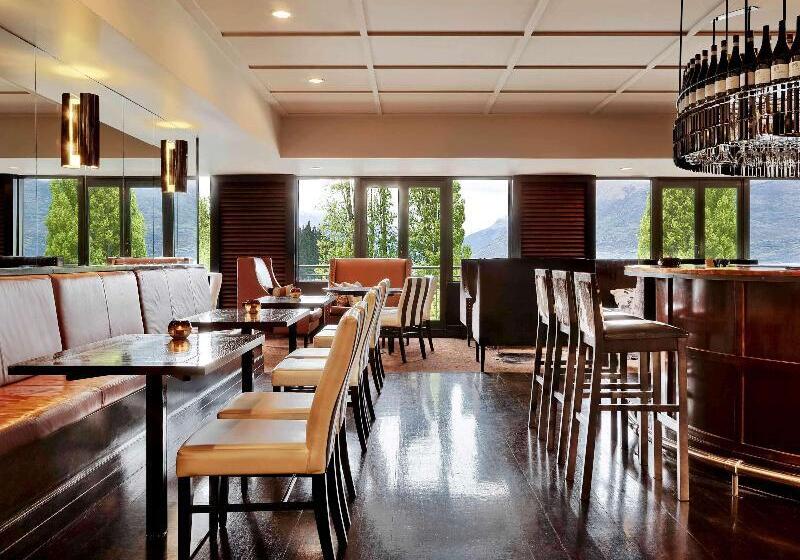 هتل St Moritz Queenstown   Mgallery By Sofitel