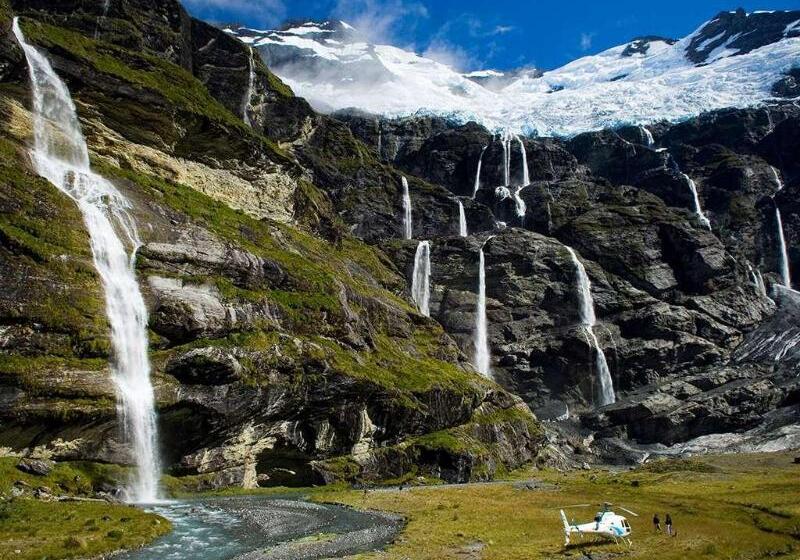 هتل St Moritz Queenstown   Mgallery By Sofitel