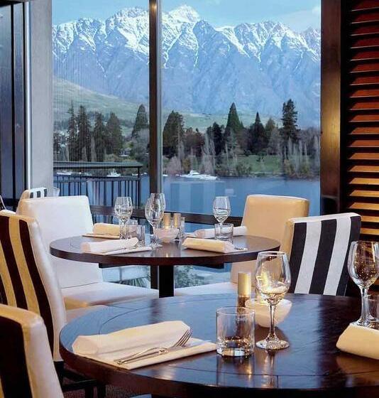 هتل St Moritz Queenstown   Mgallery By Sofitel