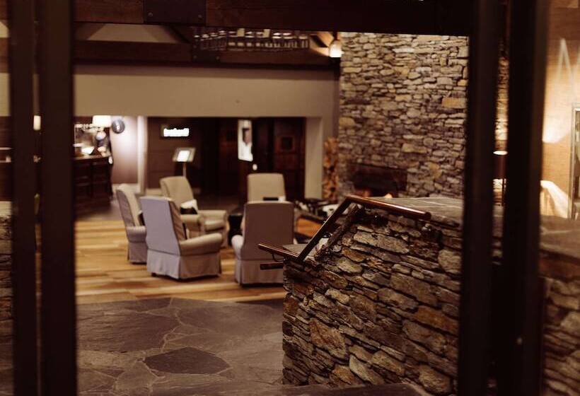 هتل St Moritz Queenstown   Mgallery By Sofitel