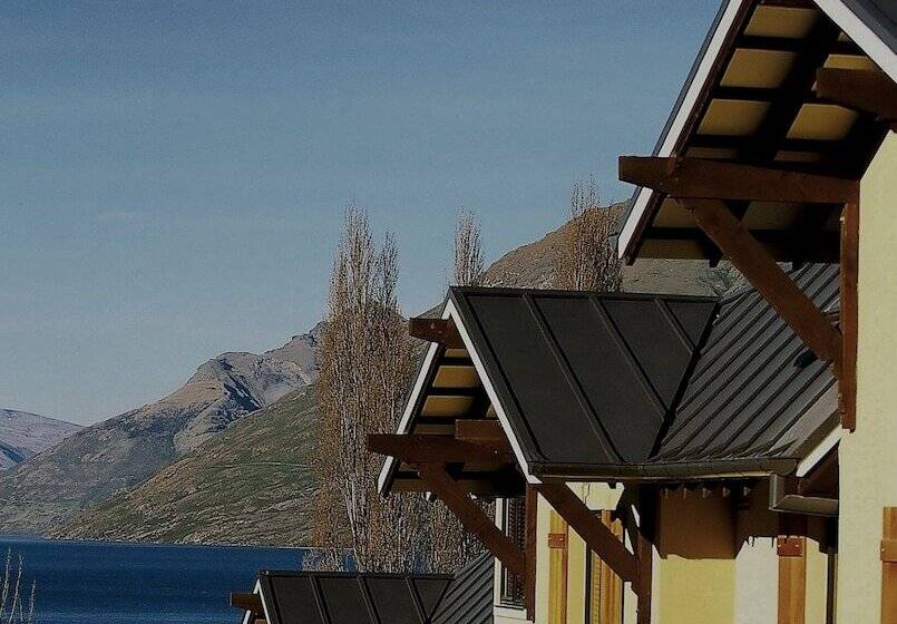 هتل St Moritz Queenstown   Mgallery By Sofitel