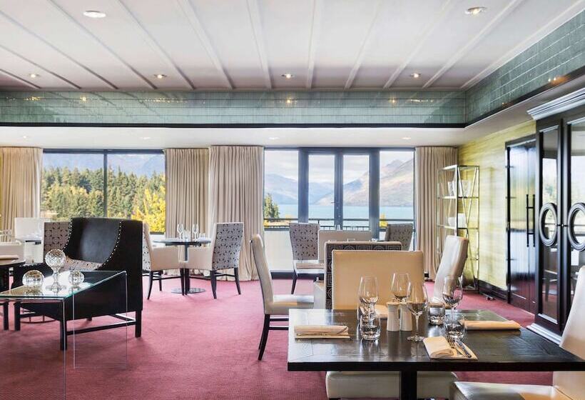 هتل St Moritz Queenstown   Mgallery By Sofitel
