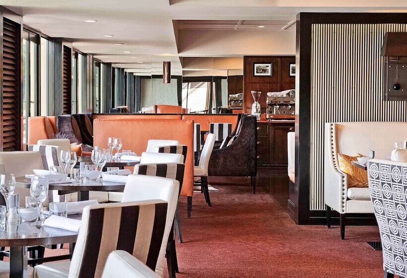 هتل St Moritz Queenstown   Mgallery By Sofitel