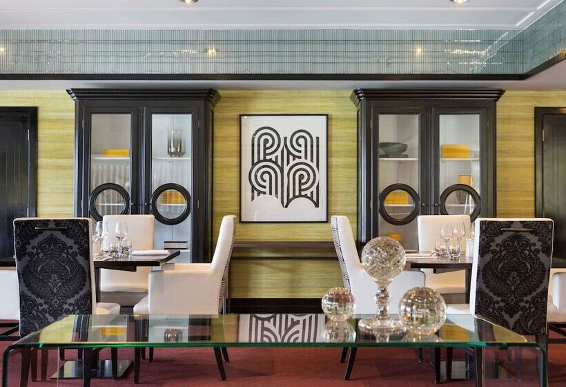 هتل St Moritz Queenstown   Mgallery By Sofitel