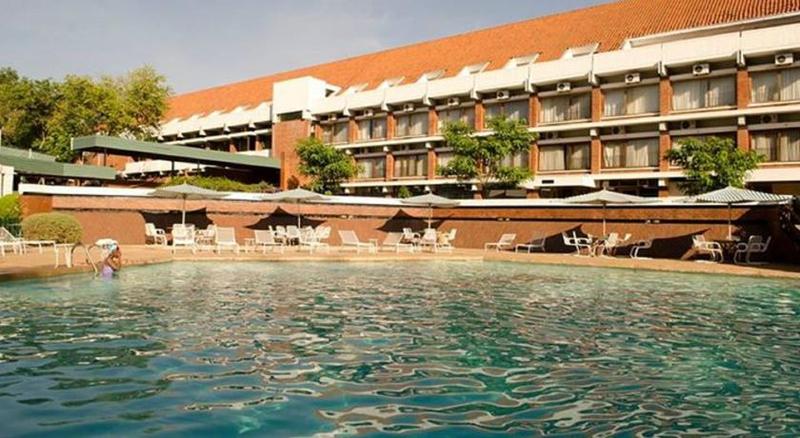 酒店 Sunbird Capital