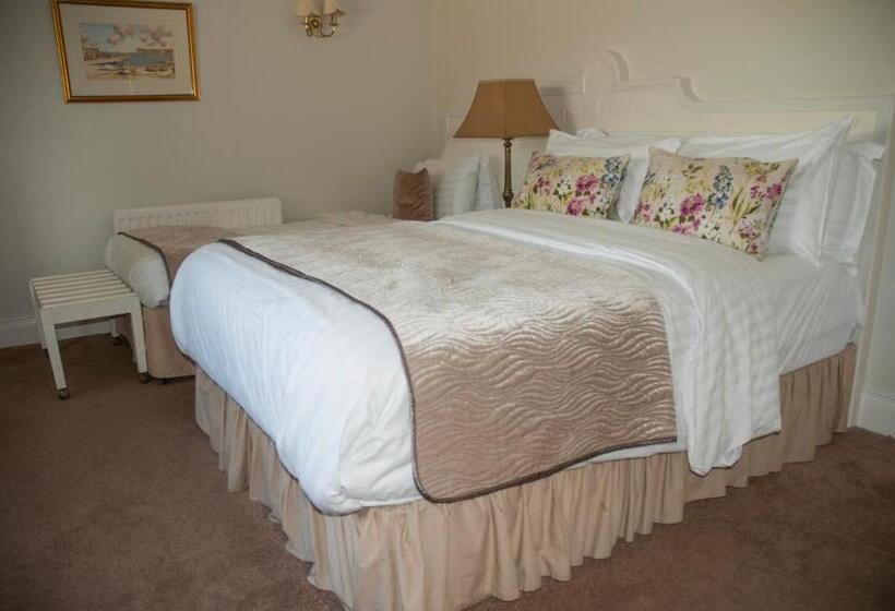 Отель The Old Schoolhouse Inn