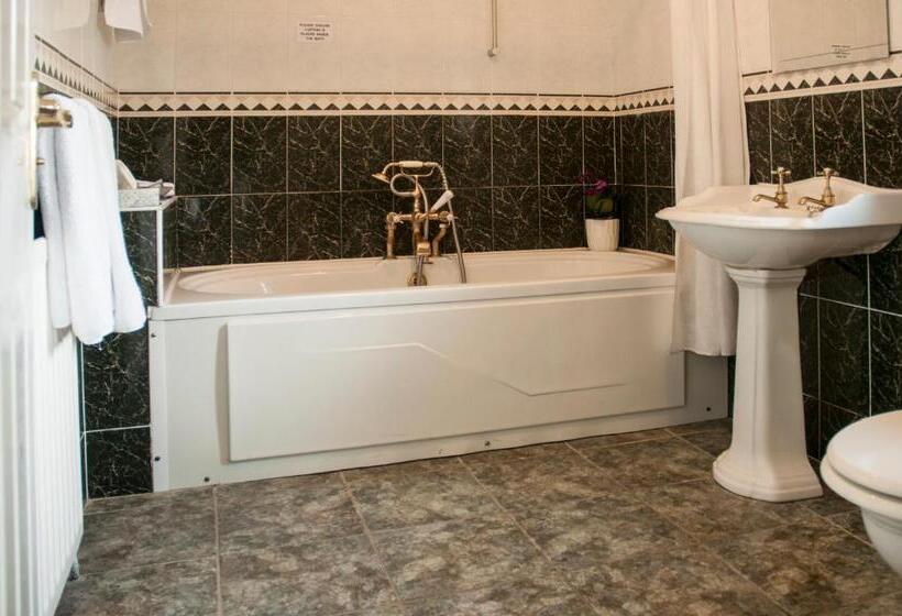 Отель The Old Schoolhouse Inn