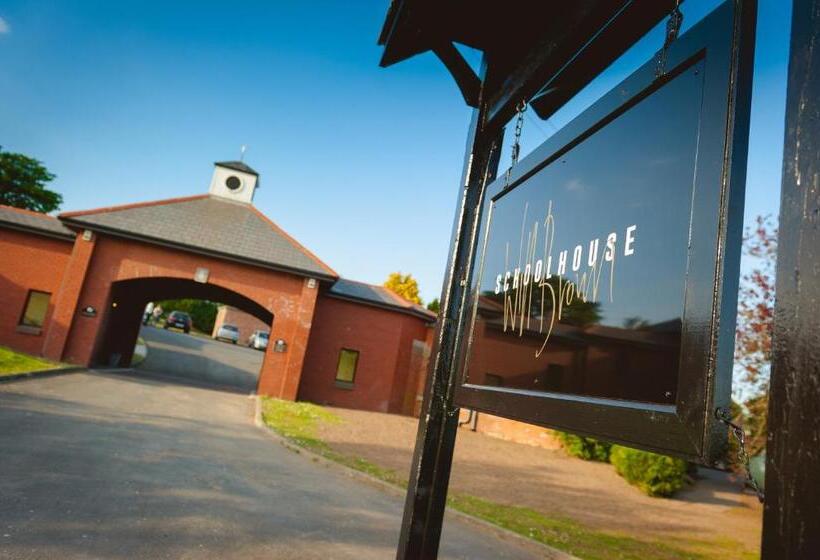 Отель The Old Schoolhouse Inn