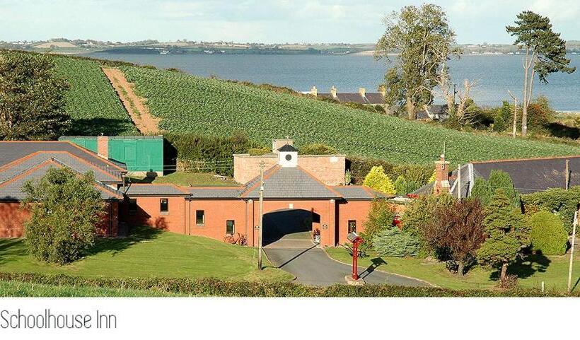 Отель The Old Schoolhouse Inn