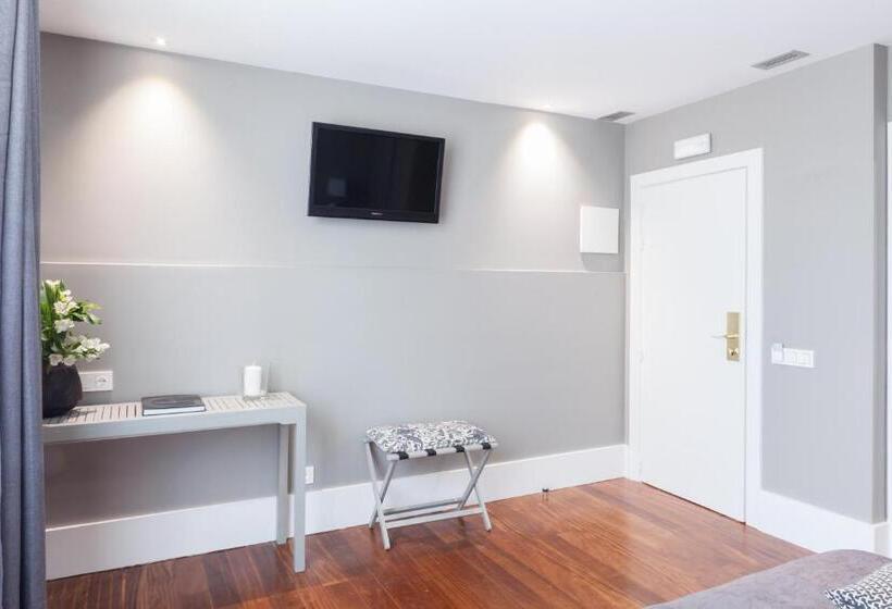 هتل The Park Derio